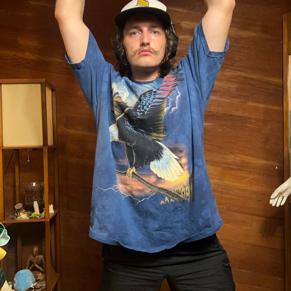 VINTAGE Y2K The Mountain Bald Eagle T-Shirt Size XL Blue Stonewashed Retro